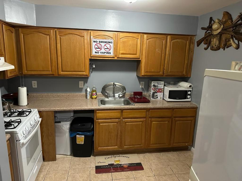 Divine Guest House Room D. 6Mins Near Ewr Newark Airport, 4Mins To Penn Station / Prudential Exterior photo